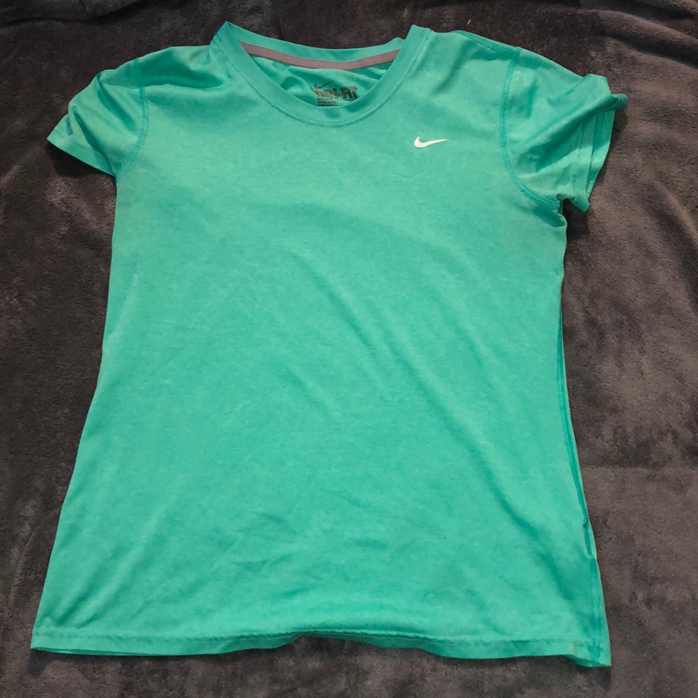 Nike tee